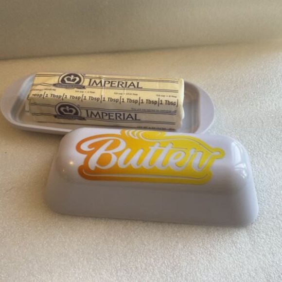 Single Stick Butter Dish Storage Container W/ Design - Picture 3 of 7